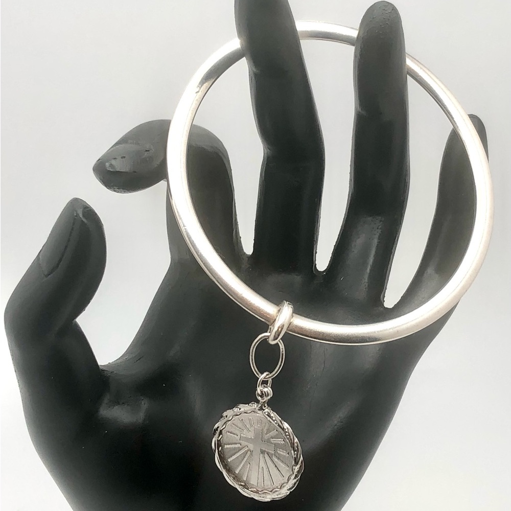 Vintage Solid Round Sterling Silver Flat Design B… - image 1